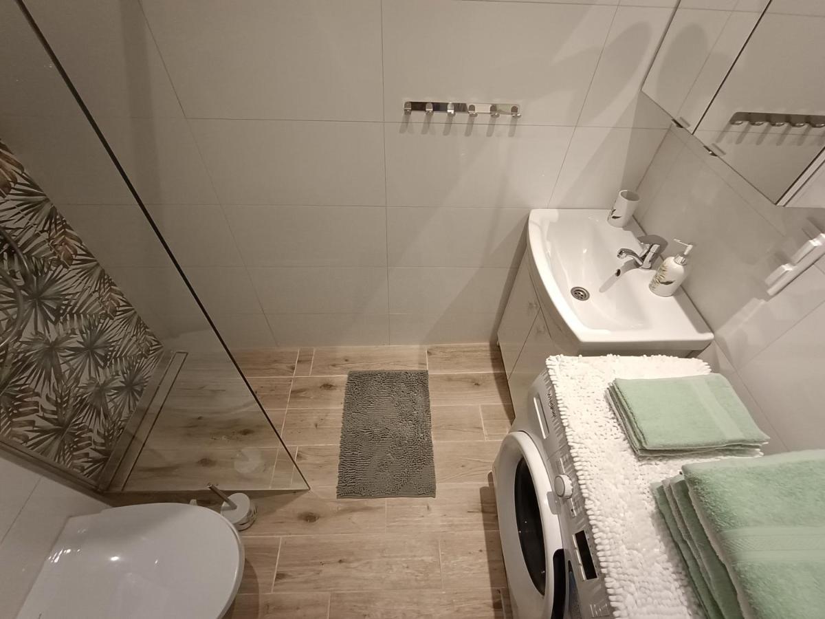 Szmaragdowy Apartament Przy Ulicy Opolskiej Tarnowskie Góry Exterior foto