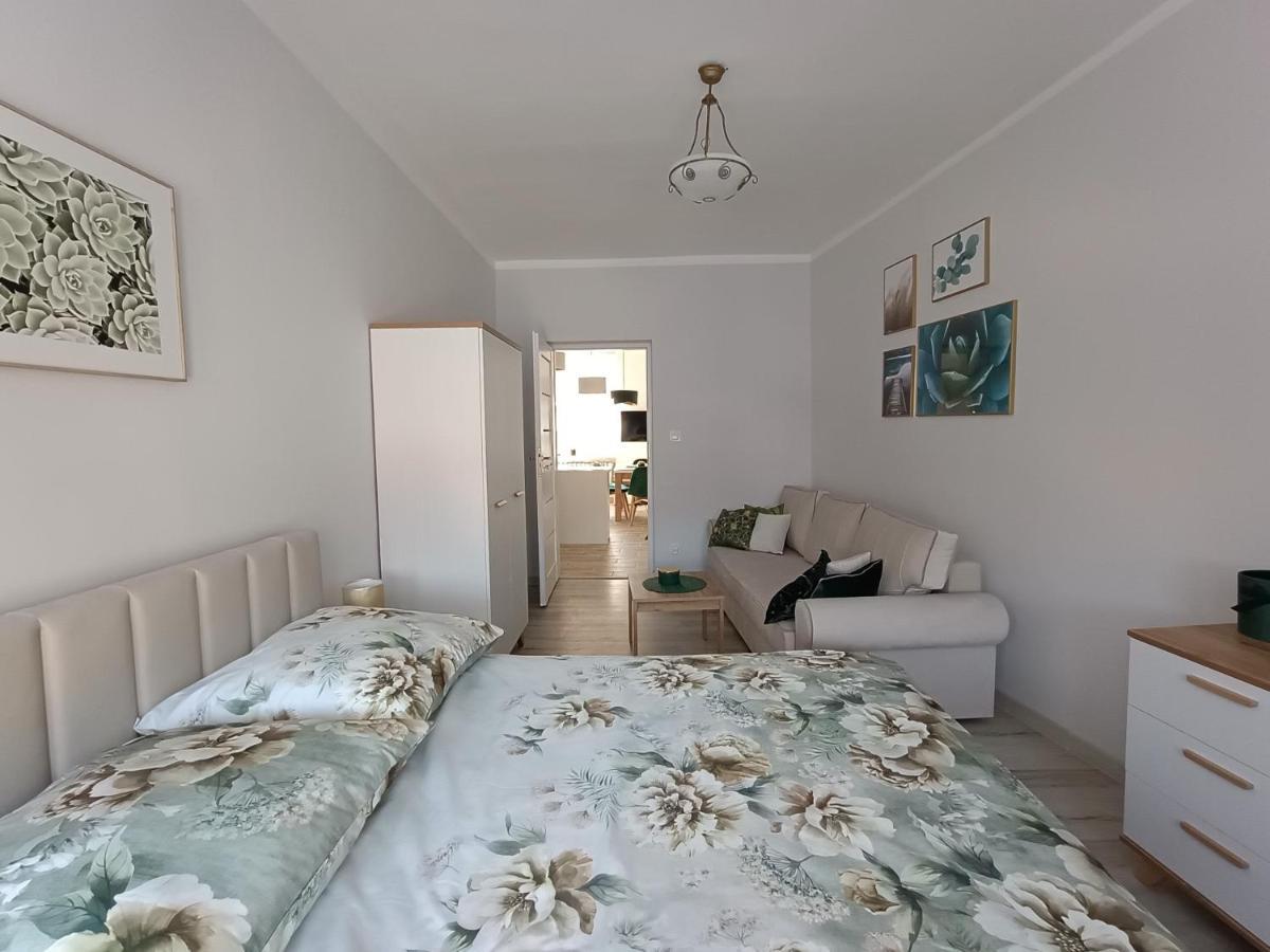 Szmaragdowy Apartament Przy Ulicy Opolskiej Tarnowskie Góry Exterior foto