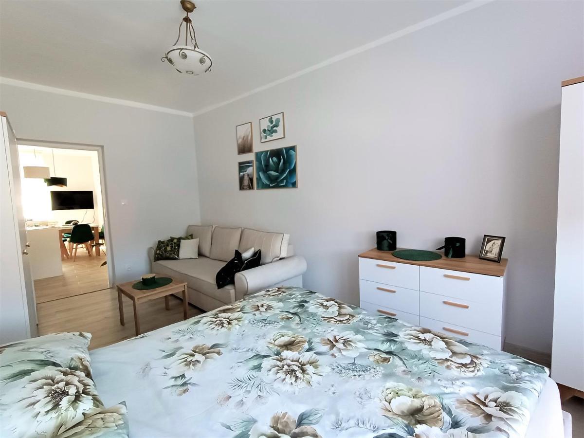 Szmaragdowy Apartament Przy Ulicy Opolskiej Tarnowskie Góry Exterior foto